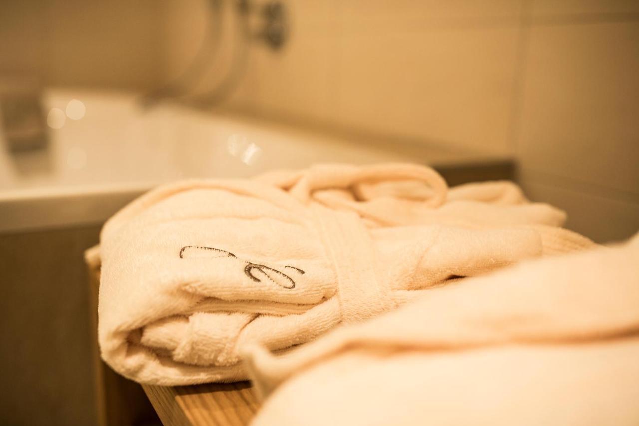 Slow Living Suite - Ferienwohnung Mit Privater Sauna & Garten Fiss Exteriör bild