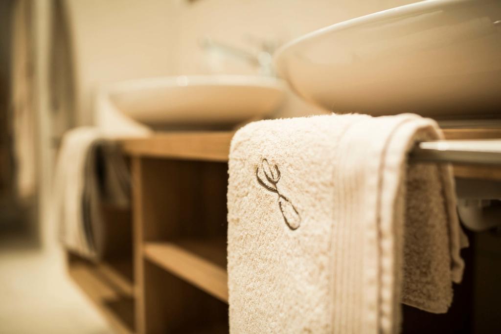 Slow Living Suite - Ferienwohnung Mit Privater Sauna & Garten Fiss Exteriör bild